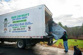 Best Yard Waste Removal  in Pleasantville, IA